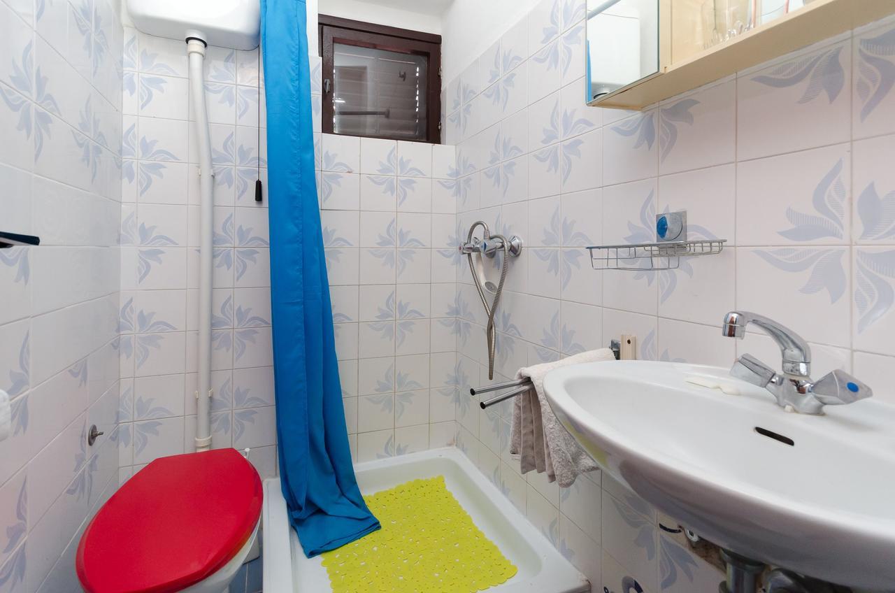 Apartments And Room Luka Klenovica Luaran gambar