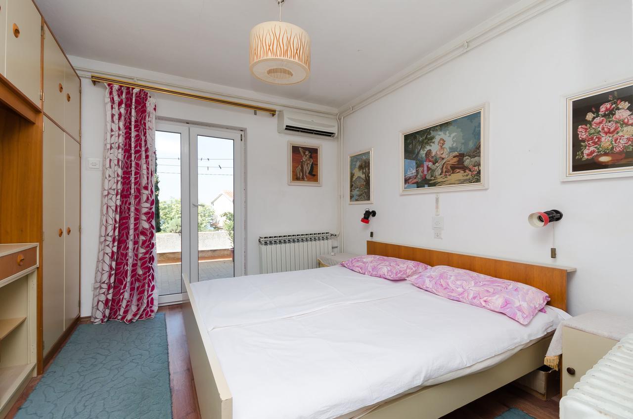 Apartments And Room Luka Klenovica Luaran gambar